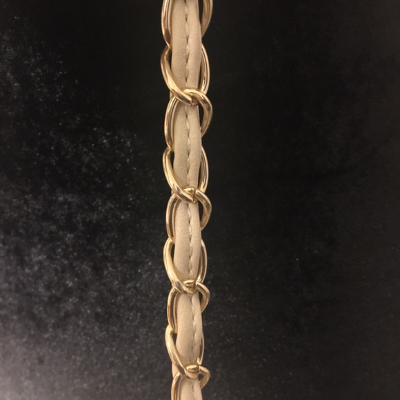 🔥Elegant Quilted Ivory Purse 👜 NWT🏷 - Picture 8 of 11